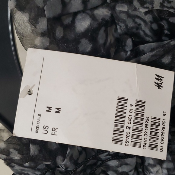 New H&M dress! - Picture 3 of 3